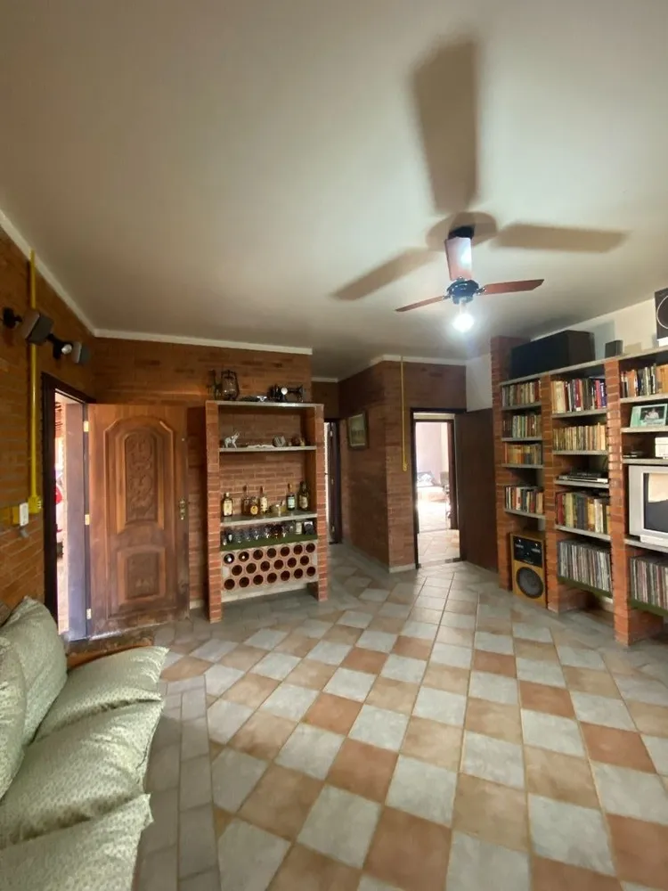 Casa, 3 quartos, 238 m² - Foto 1