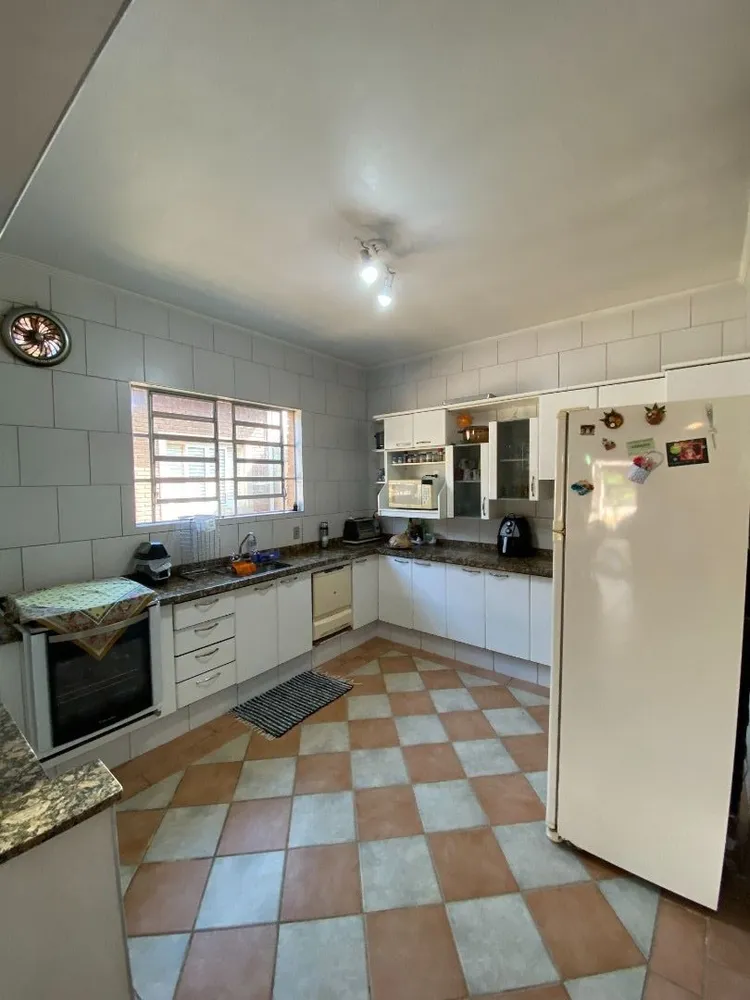 Casa, 3 quartos, 238 m² - Foto 3