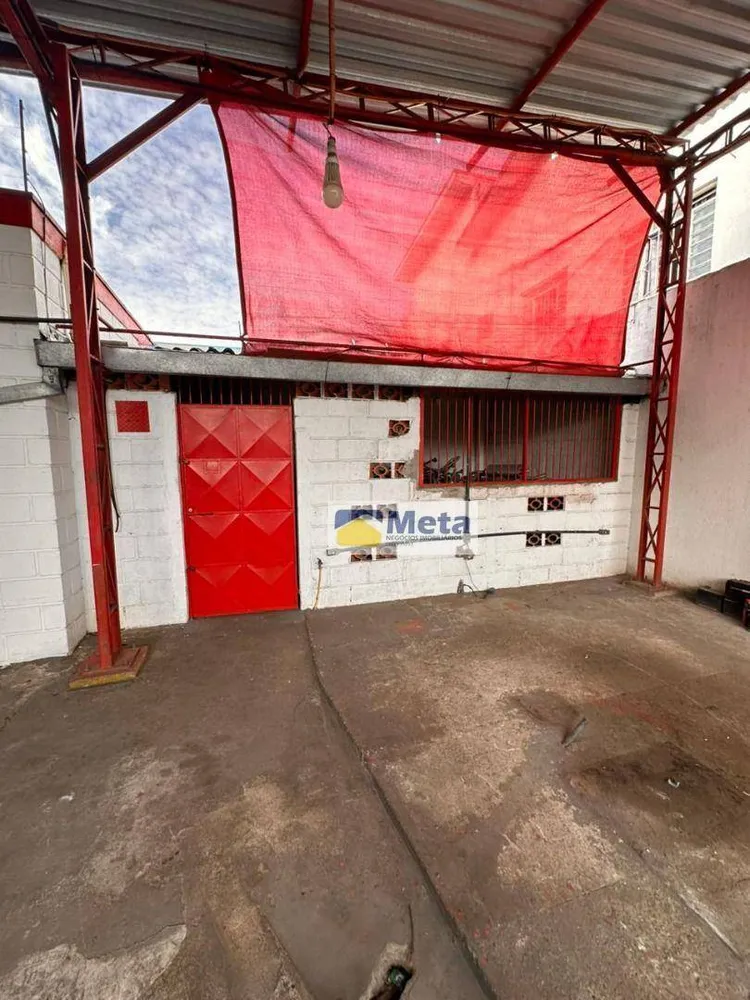 Depósito-Galpão, 220 m² - Foto 1