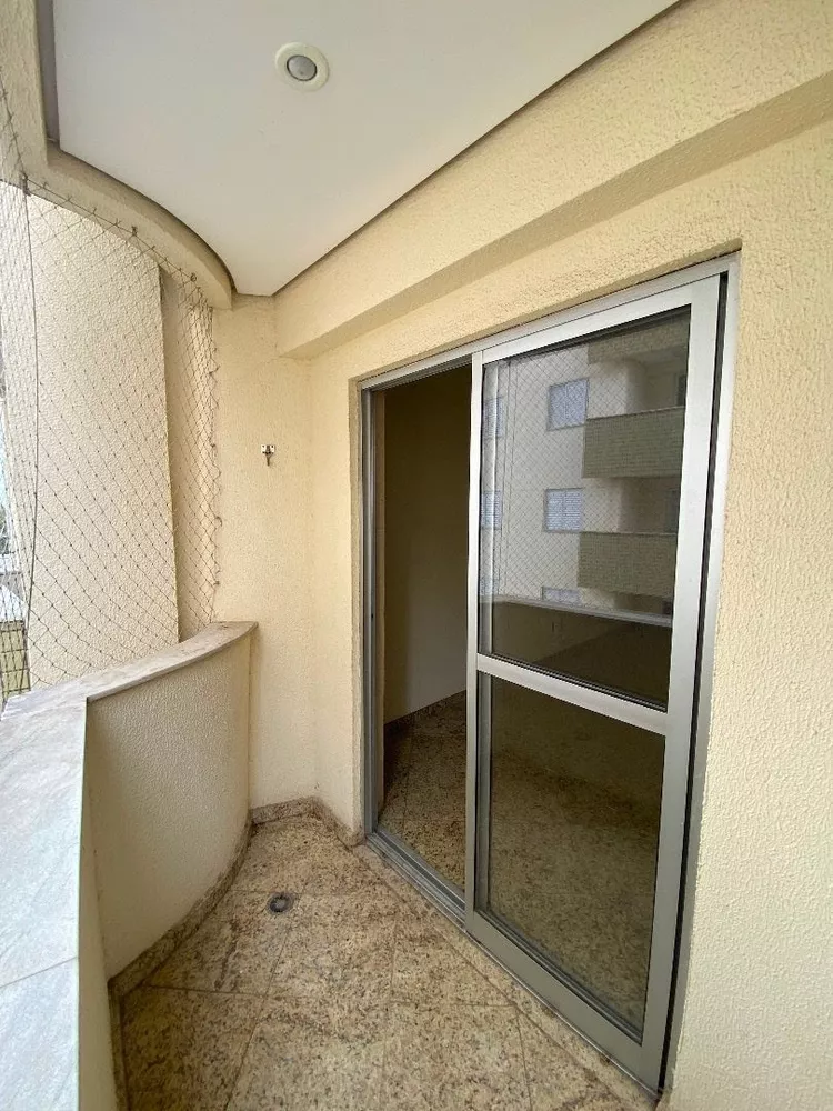 Apartamento à venda com 3 quartos, 90m² - Foto 3