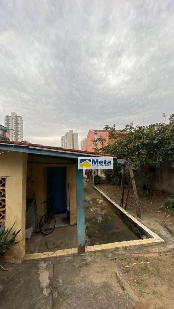 Casa à venda com 2 quartos, 80m² - Foto 2