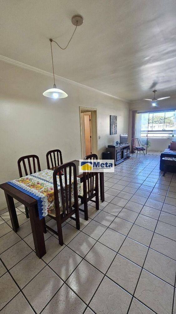 Apartamento à venda com 2 quartos, 75m² - Foto 2