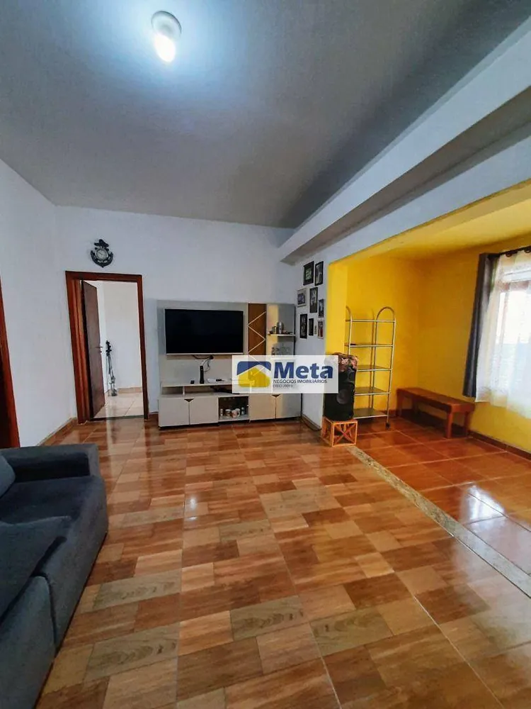 Casa, 3 quartos, 206 m² - Foto 2