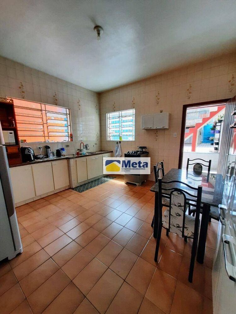 Casa, 3 quartos, 206 m² - Foto 8