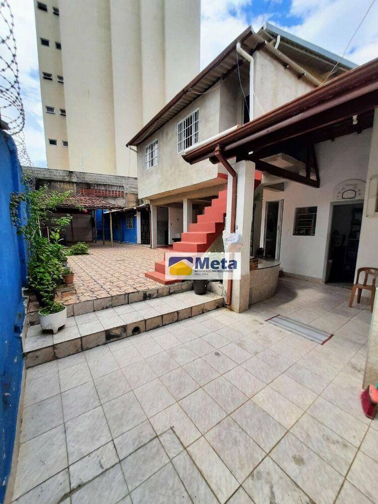Casa, 3 quartos, 206 m² - Foto 1