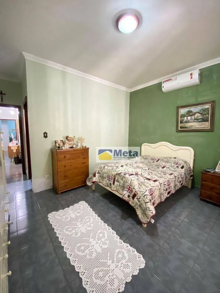Casa, 3 quartos, 215 m² - Foto 13
