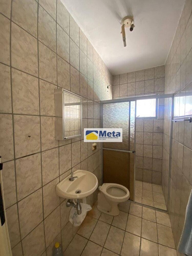 Casa à venda com 3 quartos, 218m² - Foto 3