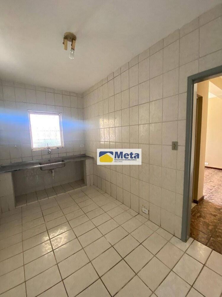 Casa à venda com 3 quartos, 218m² - Foto 4