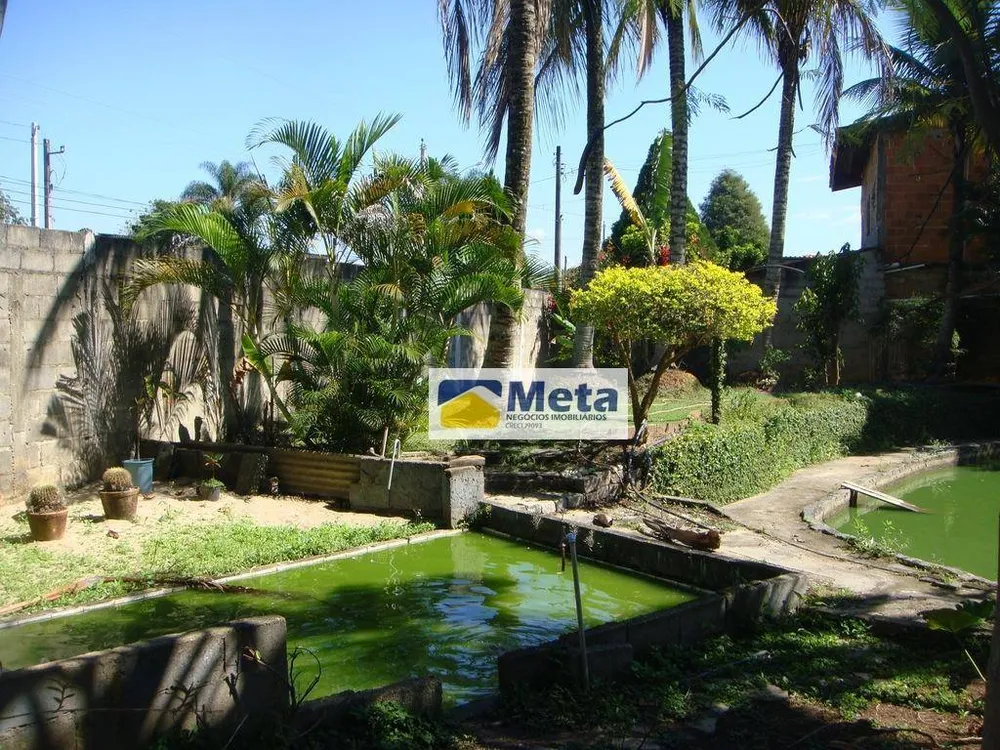 Chácara, 3 quartos, 1800 m² - Foto 1