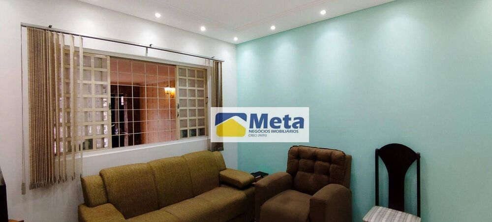 Casa à venda com 2 quartos, 100m² - Foto 2