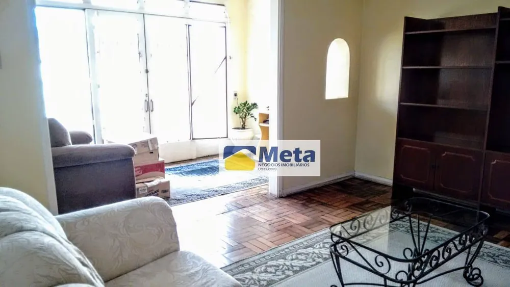Casa, 3 quartos, 218 m² - Foto 2