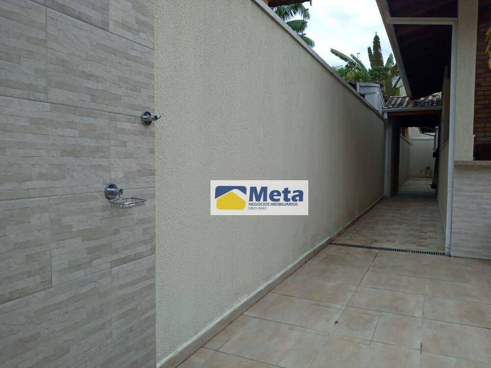 Casa à venda com 3 quartos, 180m² - Foto 2