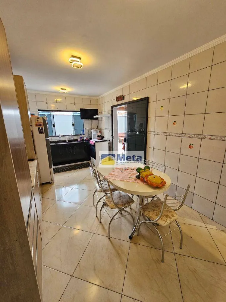 Casa, 2 quartos, 200 m² - Foto 6