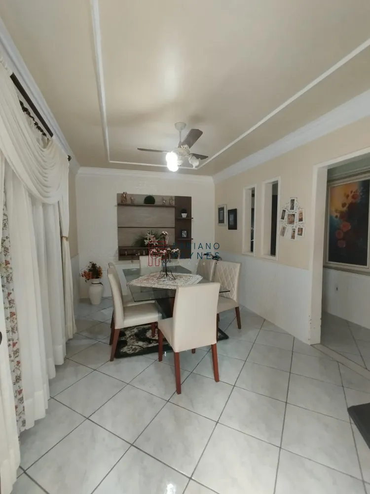 Casa, 3 quartos, 220 m² - Foto 1