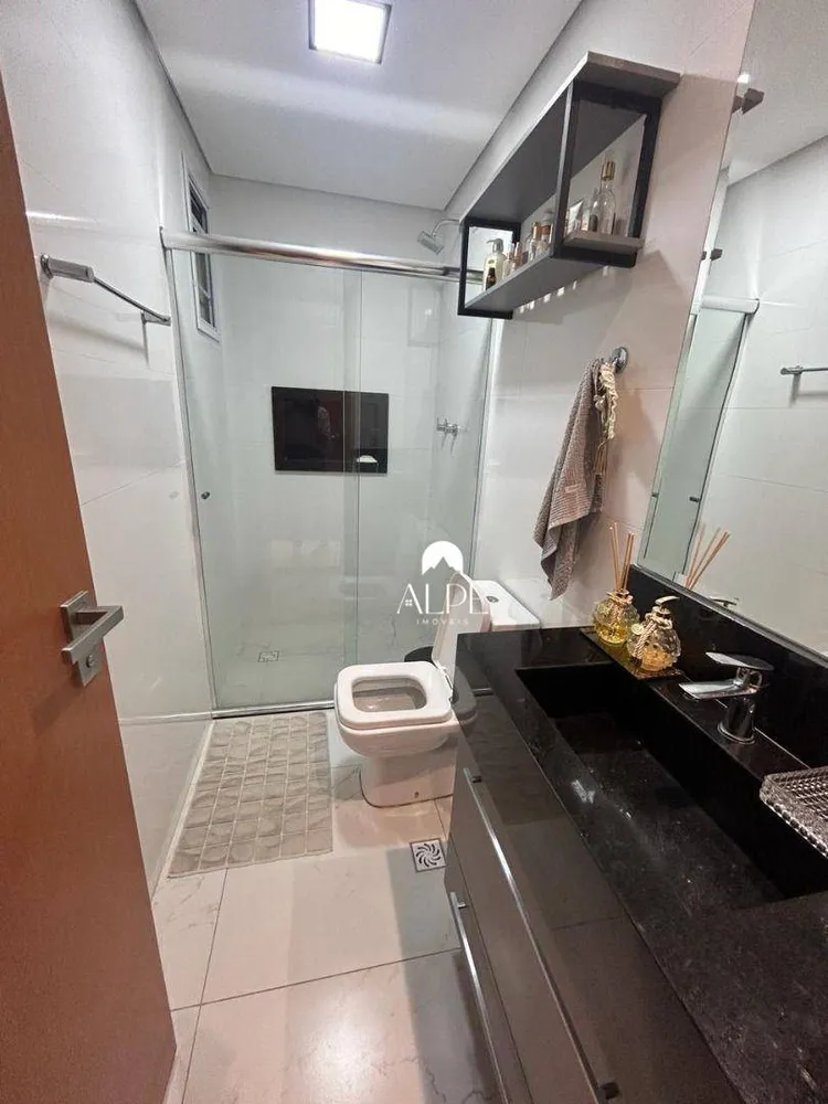 Apartamento, 3 quartos, 124 m² - Foto 2