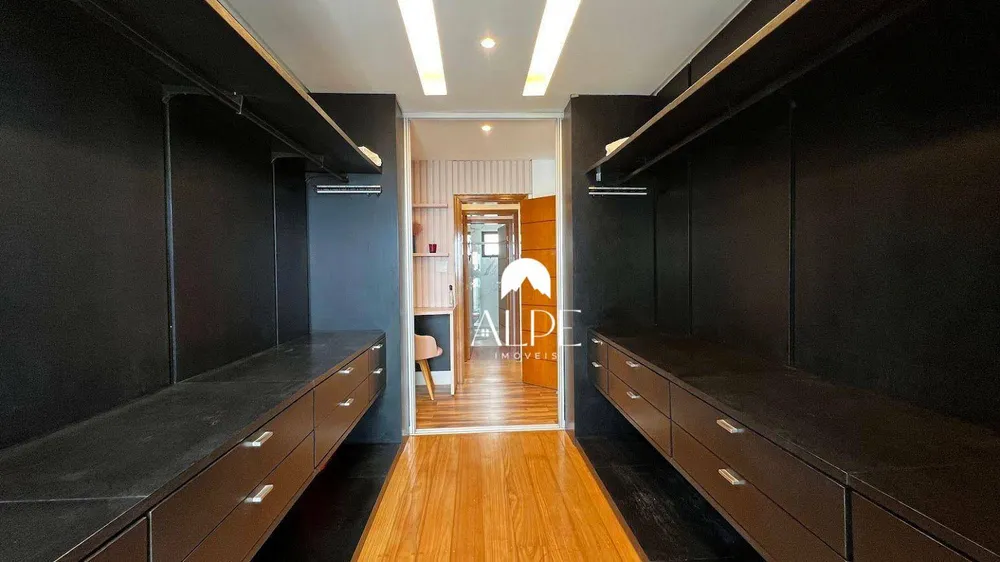 Cobertura, 3 quartos, 257 m² - Foto 13