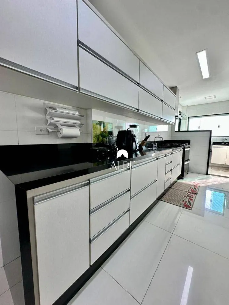 Cobertura, 4 quartos, 281 m² - Foto 3