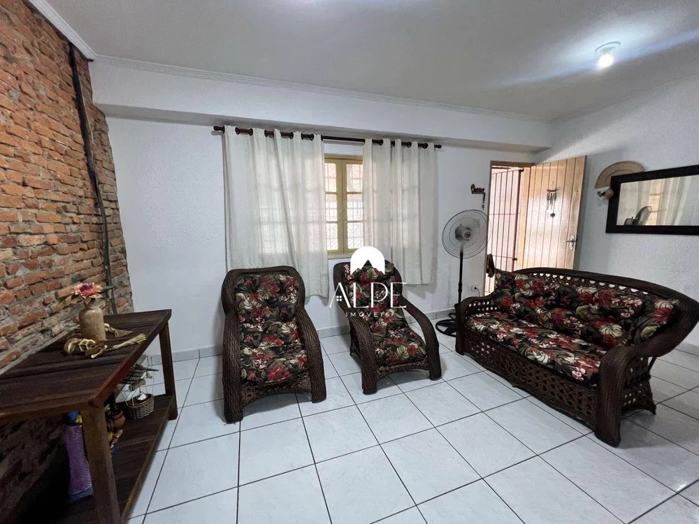 Casa, 3 quartos, 112 m² - Foto 2