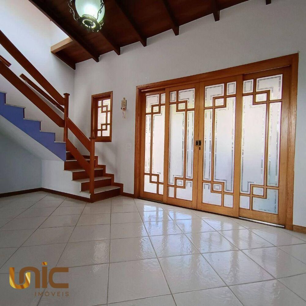 Casa de Condomínio à venda com 3 quartos, 127m² - Foto 2