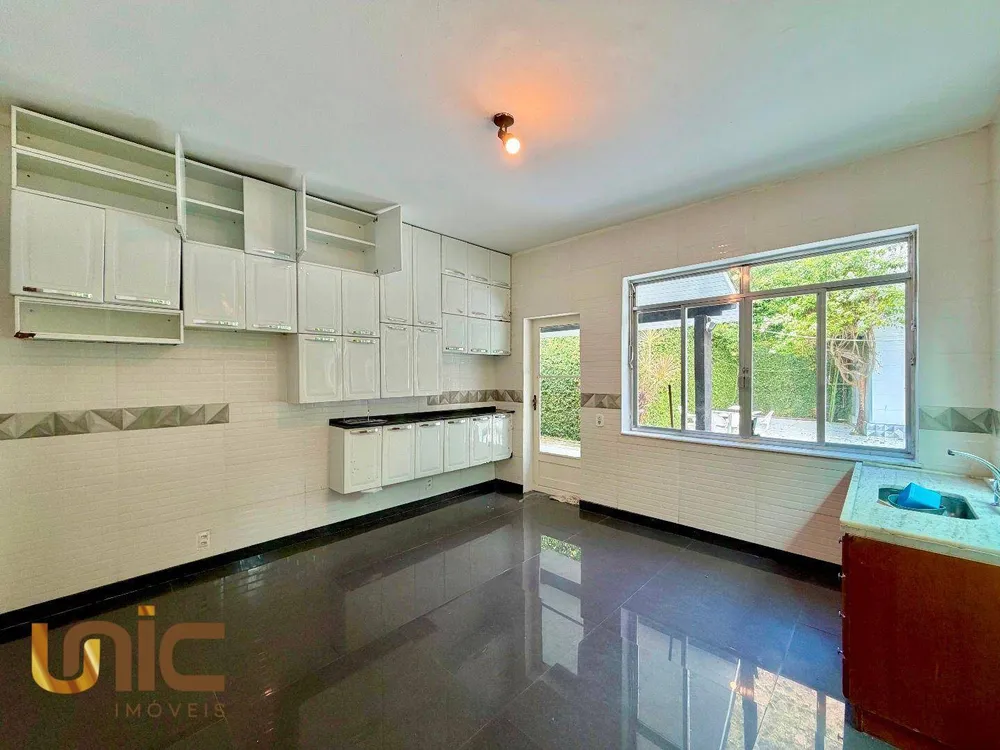 Casa, 3 quartos, 252 m² - Foto 28
