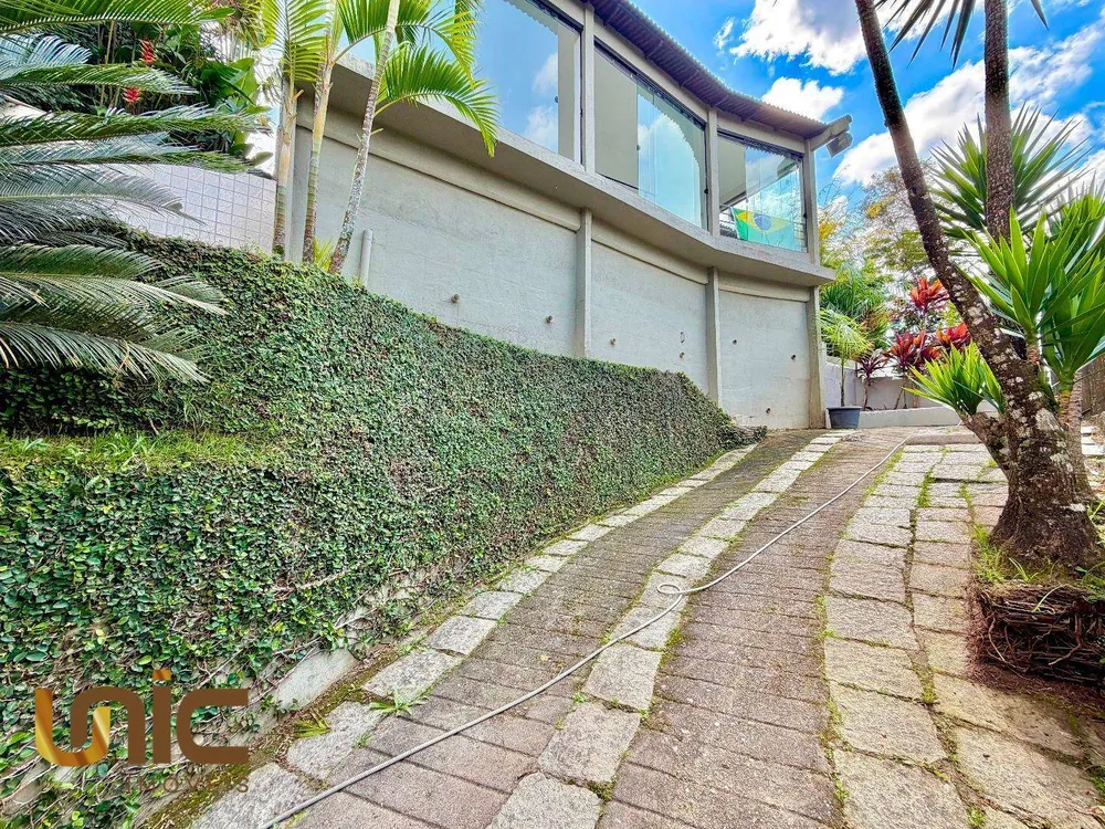 Casa, 3 quartos, 252 m² - Foto 35