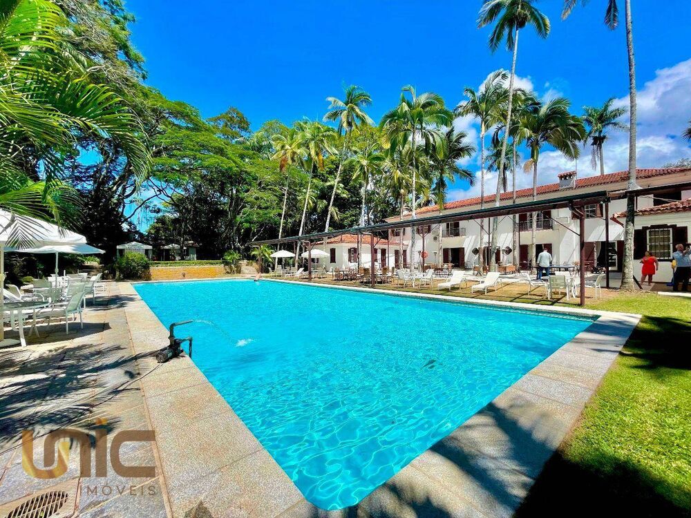 Casa de Condomínio à venda com 5 quartos, 364m² - Foto 2