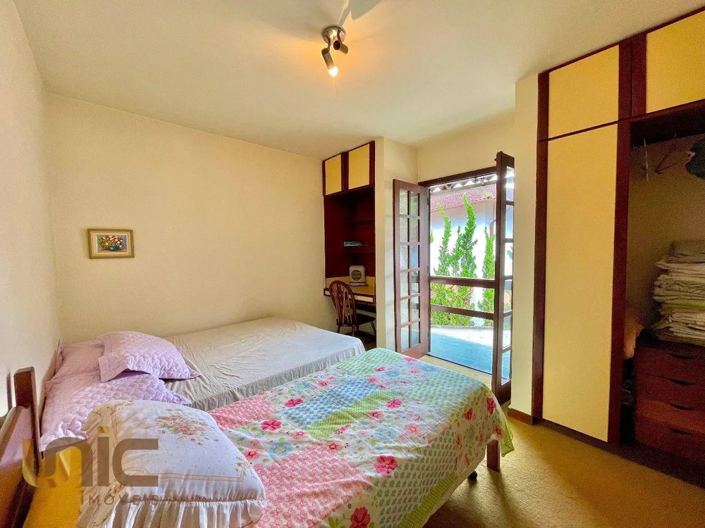 Casa, 3 quartos, 239 m² - Foto 13