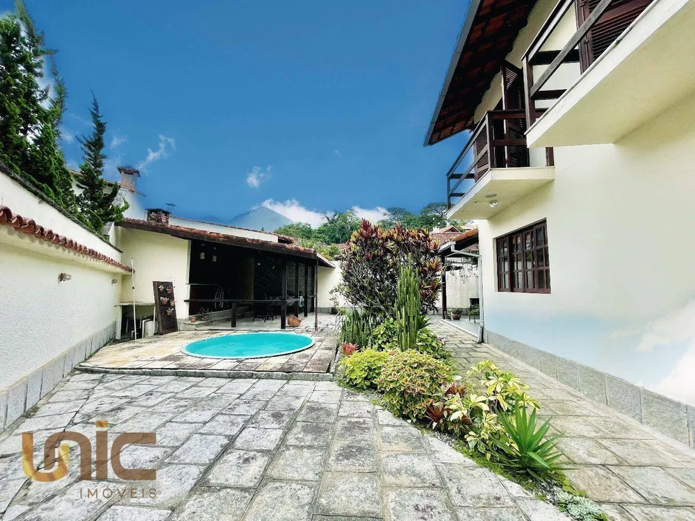 Casa, 3 quartos, 239 m² - Foto 3