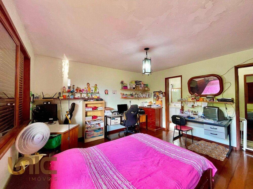 Casa à venda com 3 quartos, 332m² - Foto 8