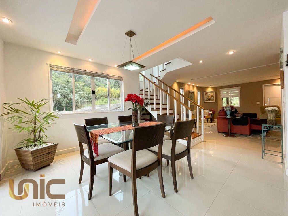 Casa de Condomínio à venda com 3 quartos, 310m² - Foto 5