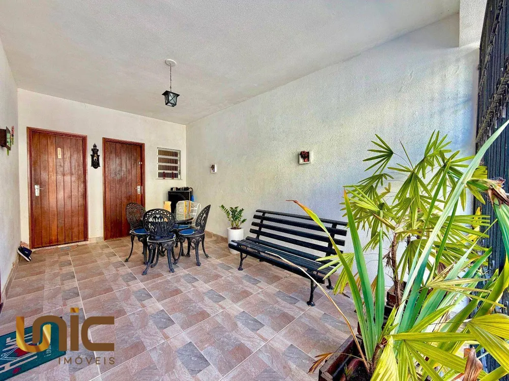 Casa, 3 quartos, 228 m² - Foto 2