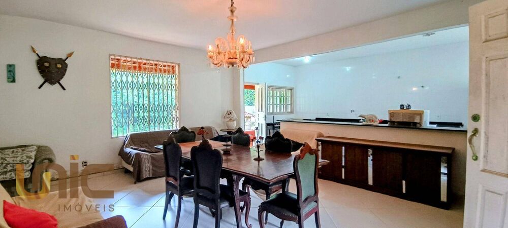 Casa à venda com 4 quartos, 450m² - Foto 4