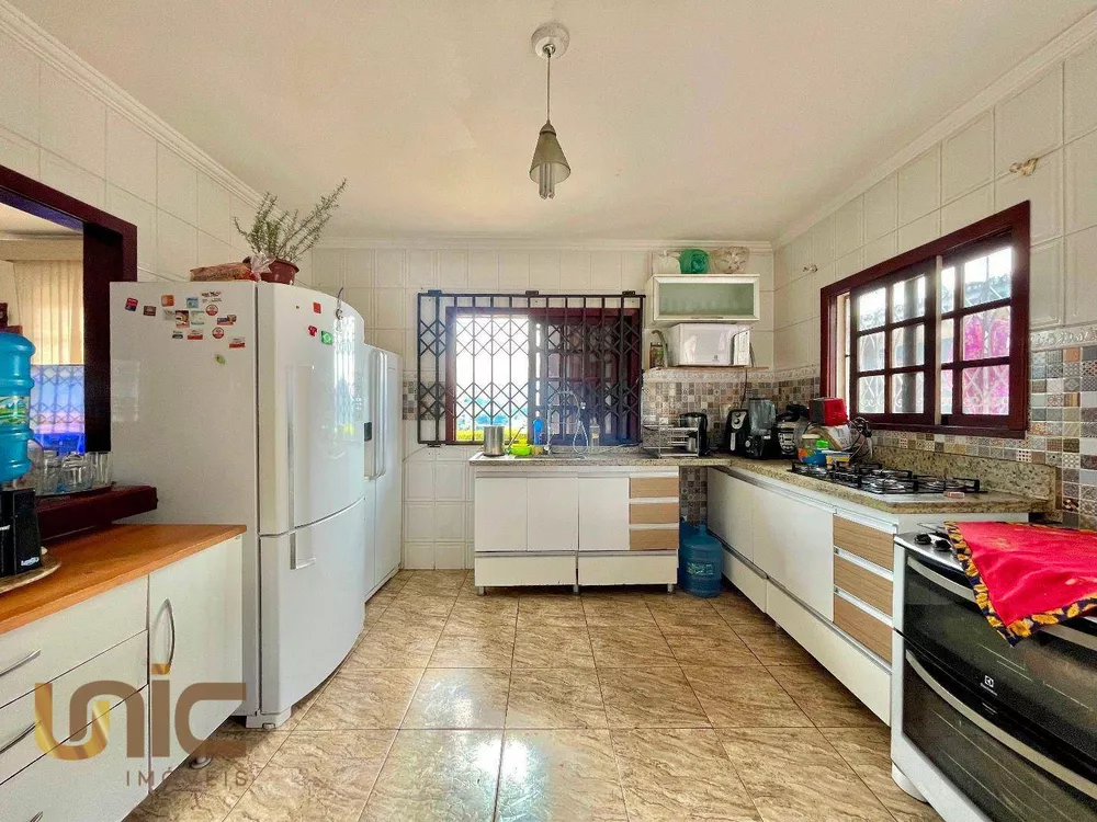 Casa, 4 quartos, 250 m² - Foto 9