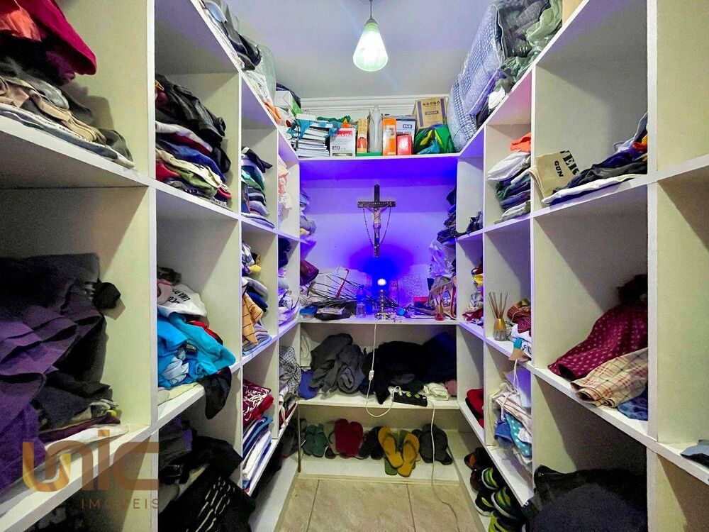 Casa, 4 quartos, 250 m² - Foto 13