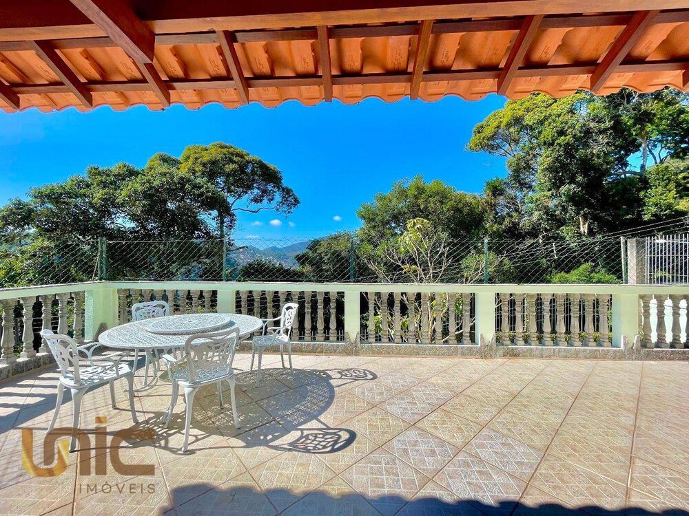 Casa de Condomínio à venda com 3 quartos, 400m² - Foto 2