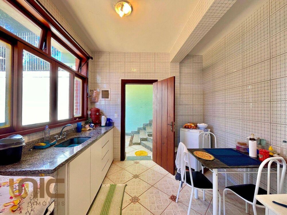 Casa de Condomínio à venda com 3 quartos, 400m² - Foto 8