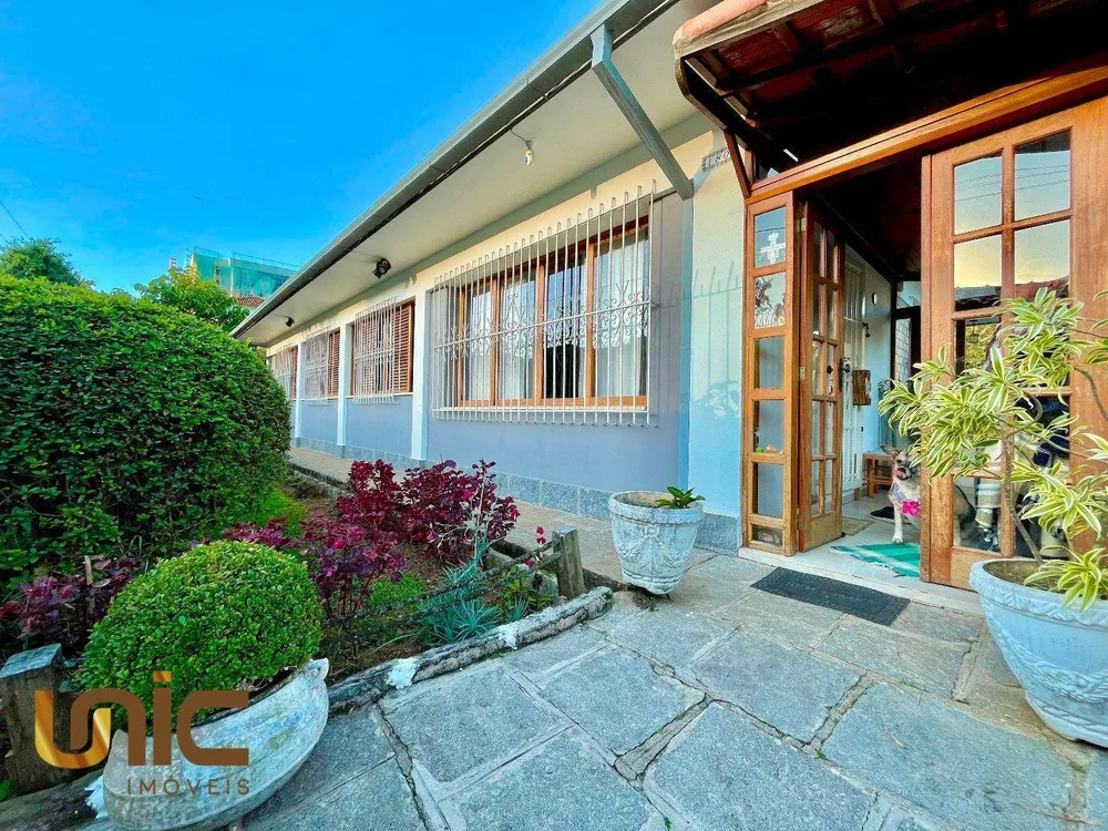 Casa, 3 quartos, 235 m² - Foto 2