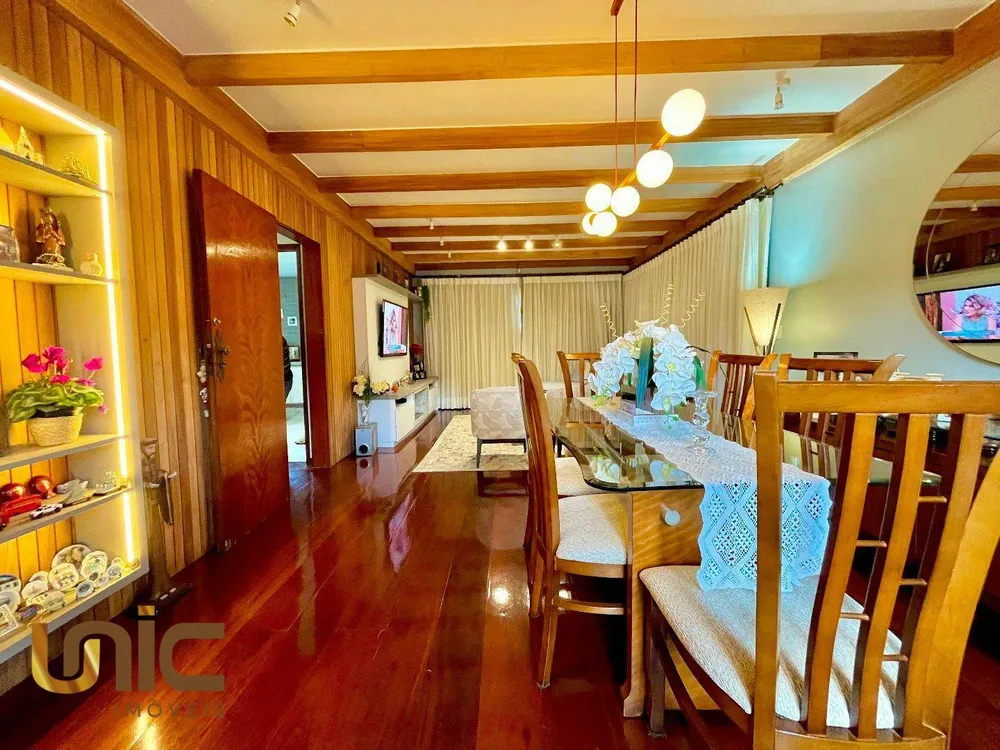Casa, 3 quartos, 235 m² - Foto 4