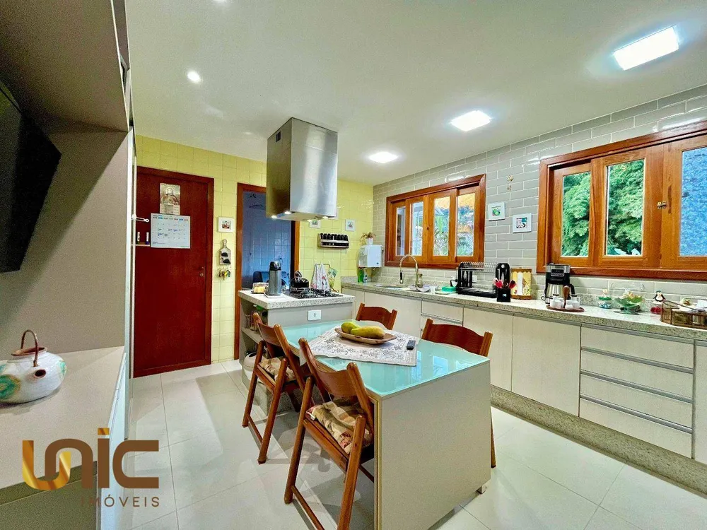 Casa, 3 quartos, 235 m² - Foto 23