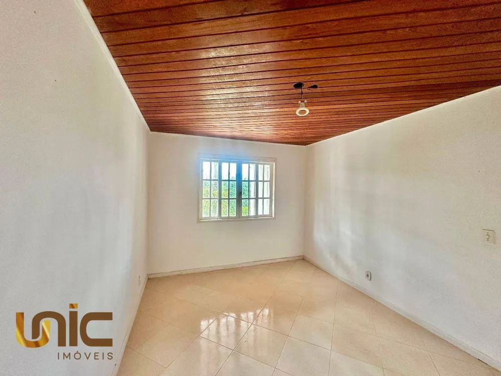 Casa, 4 quartos, 210 m² - Foto 2