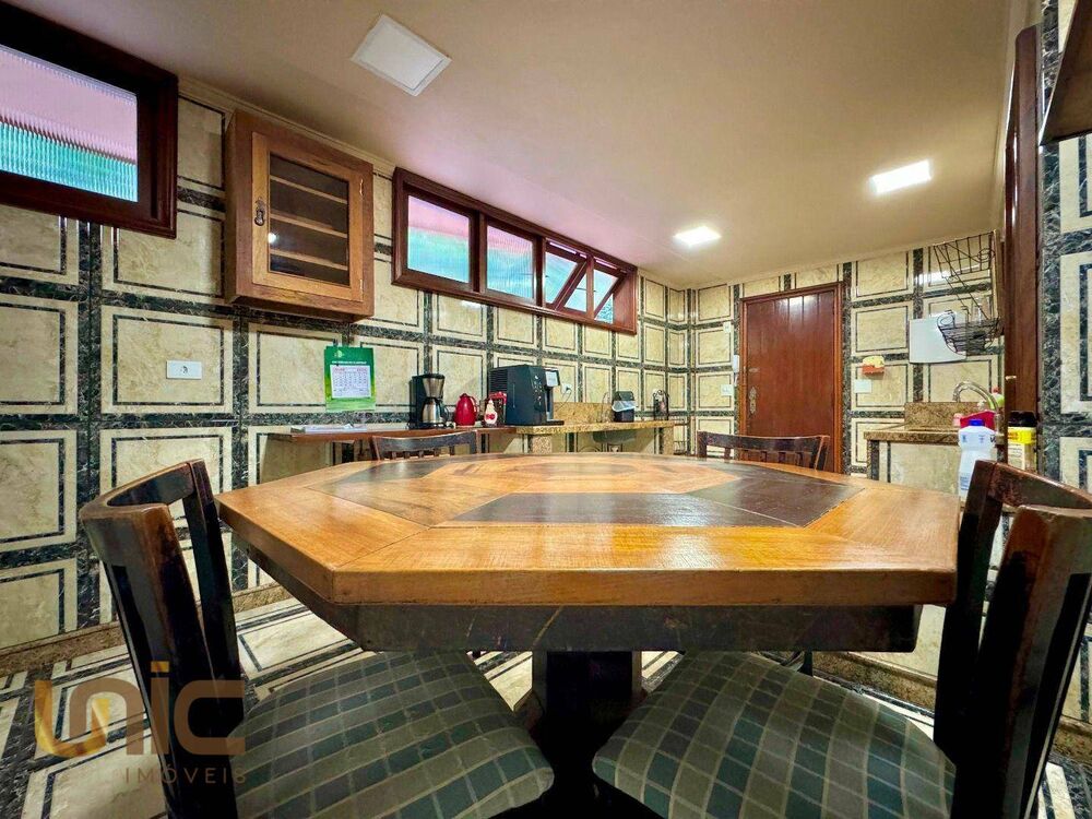 Casa de Condomínio à venda com 5 quartos, 450m² - Foto 4