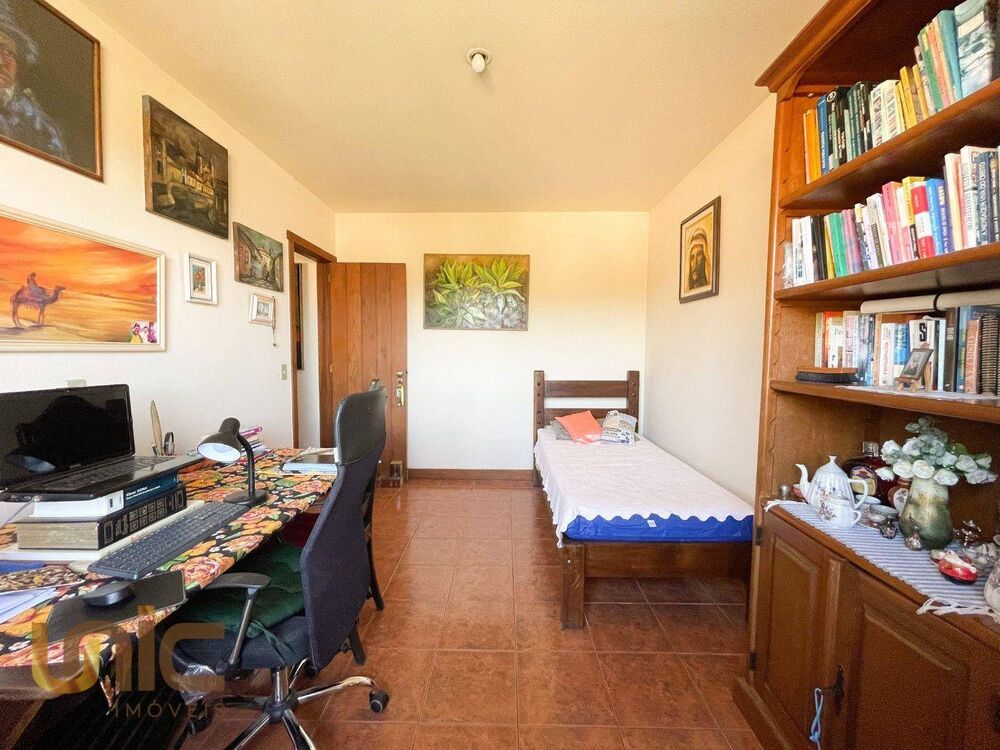 Casa à venda com 5 quartos, 601m² - Foto 9