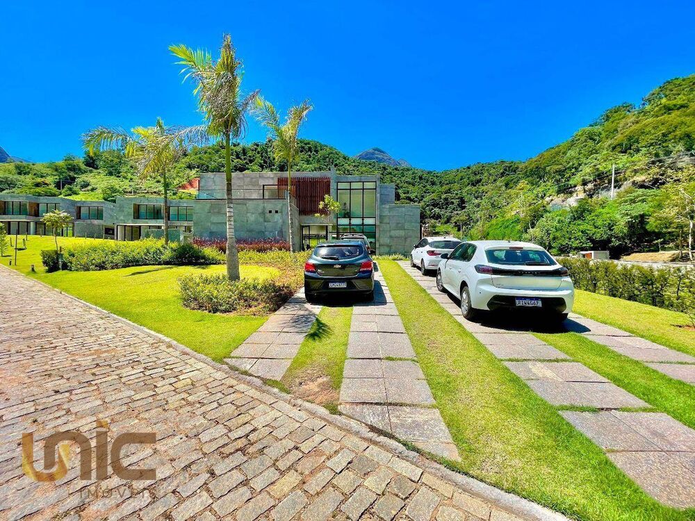 Casa de Condomínio à venda com 4 quartos, 446m² - Foto 2