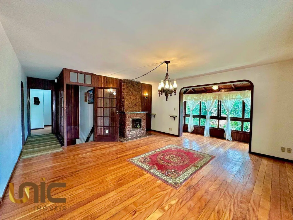 Casa, 5 quartos, 422 m² - Foto 1