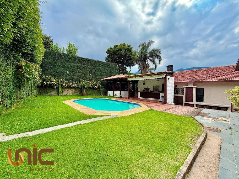 Casa, 4 quartos, 230 m² - Foto 29
