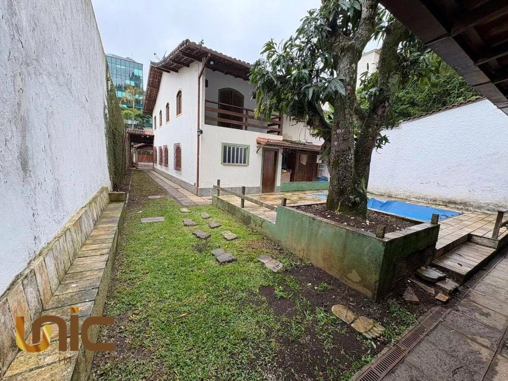 Casa, 8 quartos, 288 m² - Foto 6