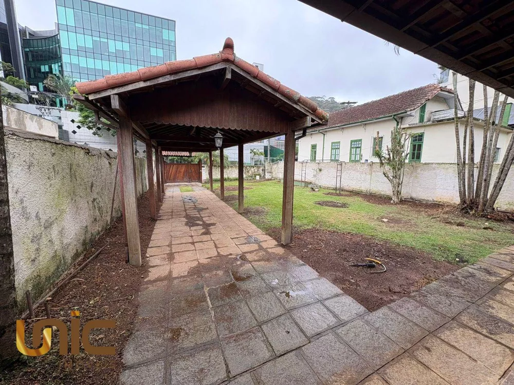 Casa, 8 quartos, 288 m² - Foto 9