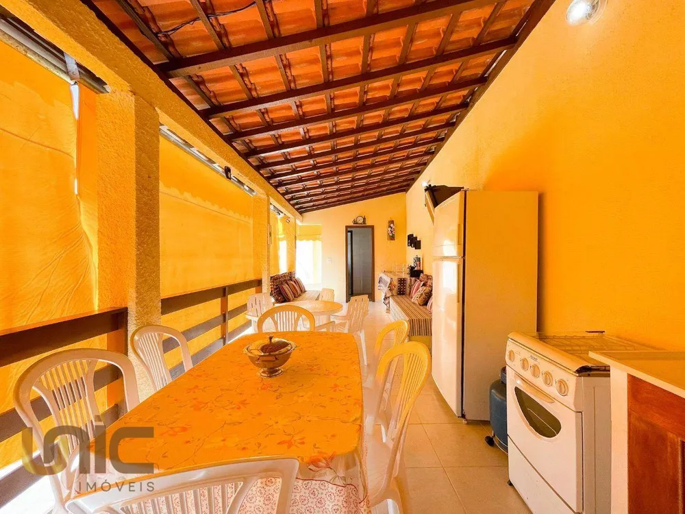 Casa, 4 quartos, 279 m² - Foto 1