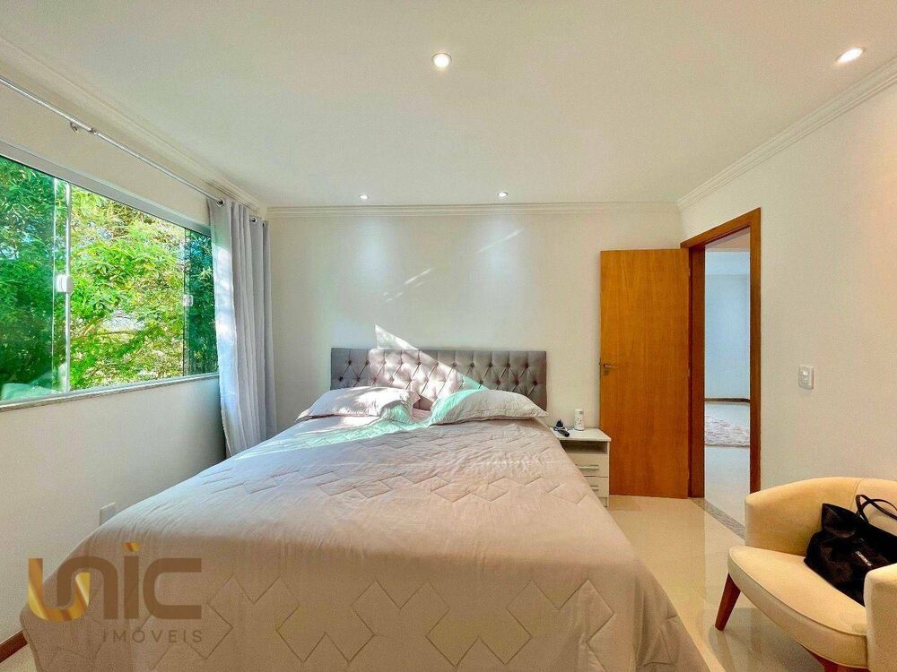 Casa à venda com 4 quartos, 223m² - Foto 19