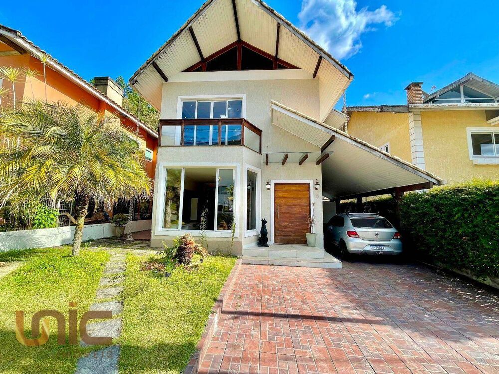 Casa de Condomínio à venda com 4 quartos, 200m² - Foto 1